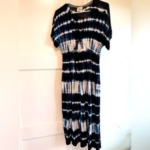 Knox Rose • Tie Dye Blue & White • MIDI dress